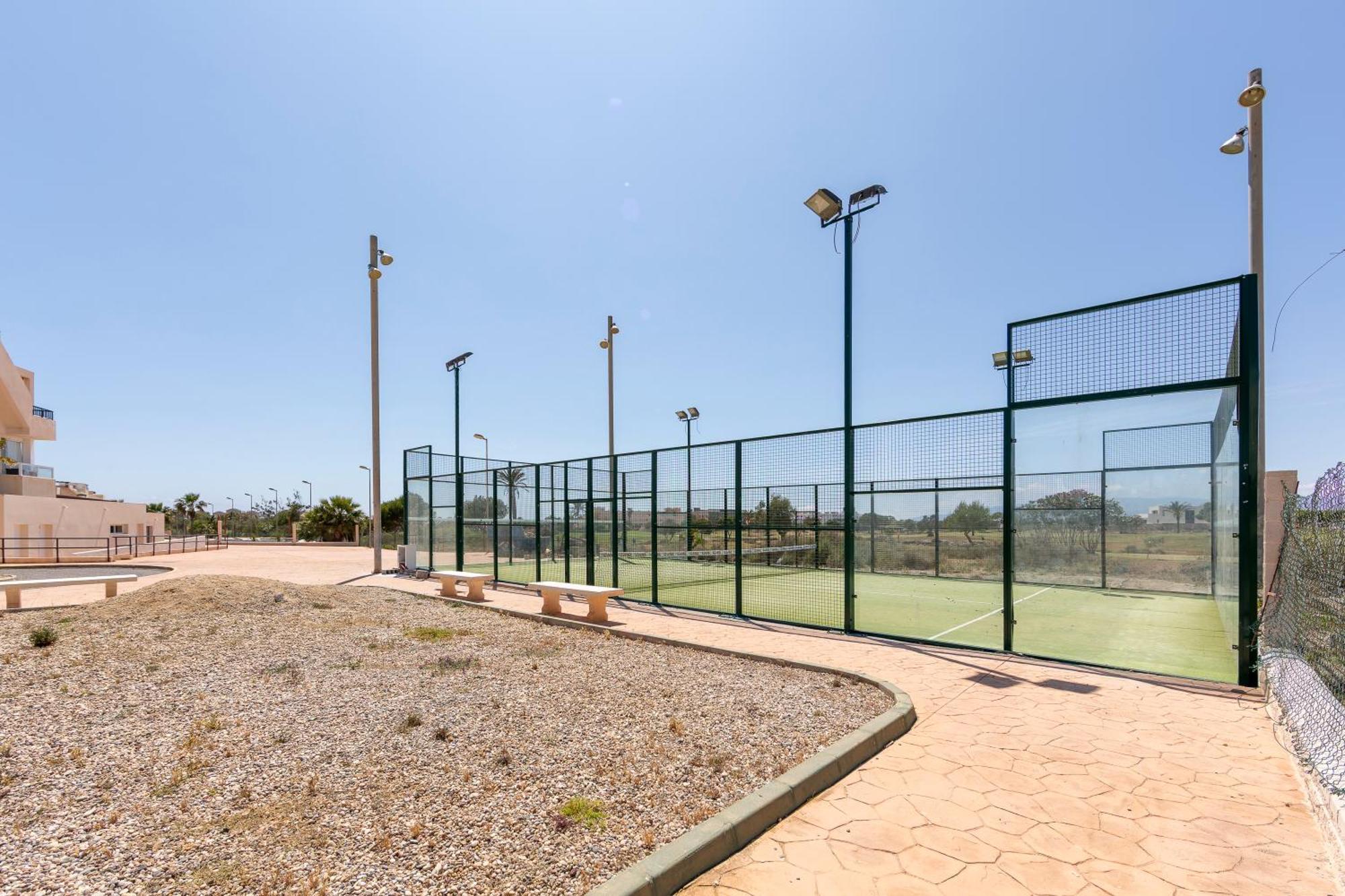Campo De Golf, Piscina Y Padel *