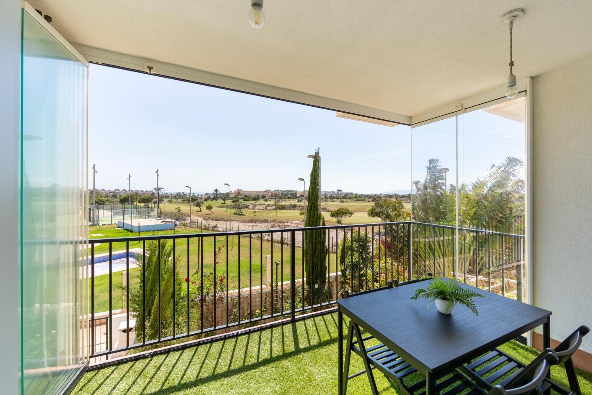 Campo De Golf, Piscina Y Padel